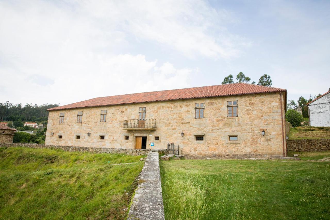 Monasterio Y De 2*