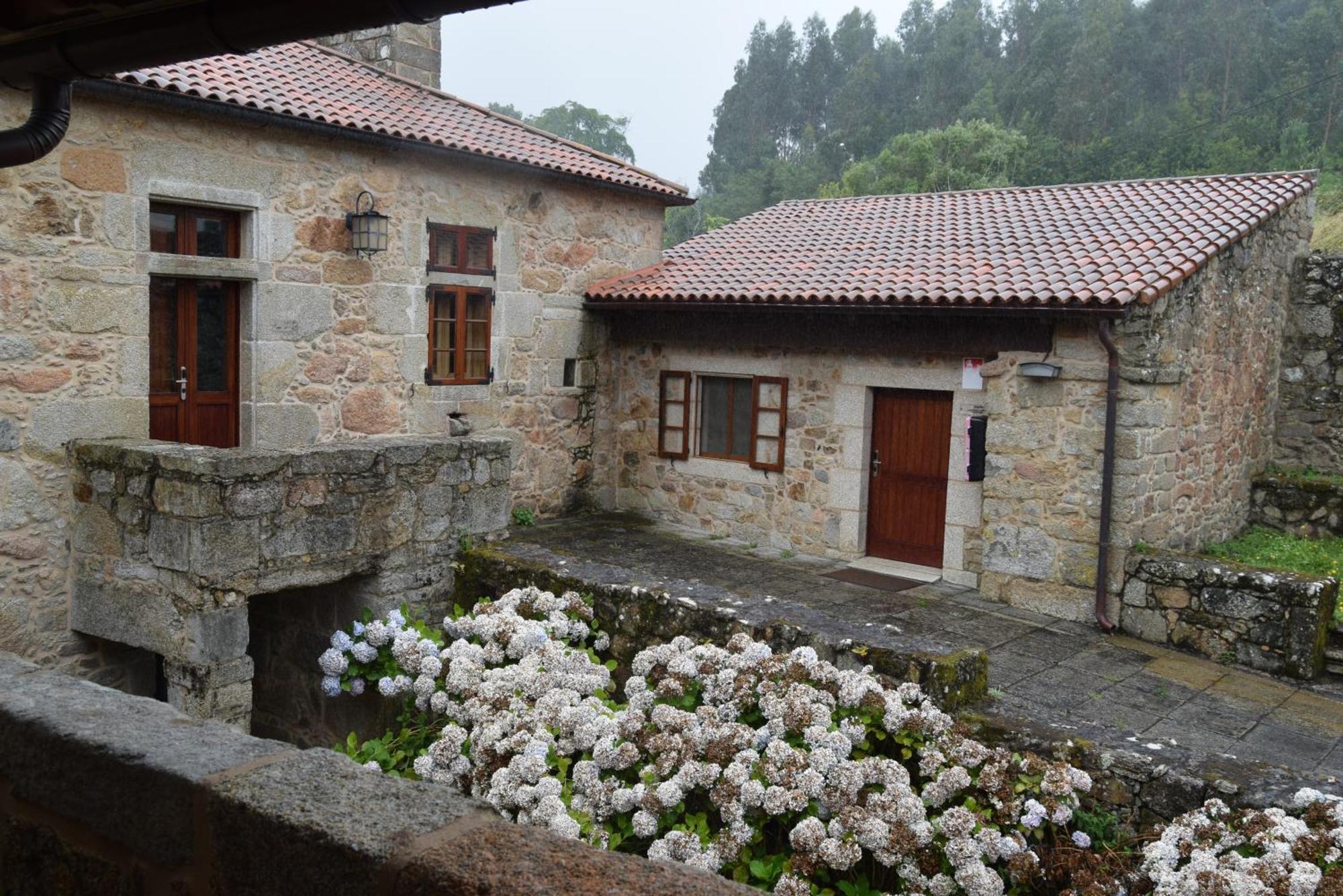 Monasterio Y De